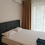 De Silva Moon * Mamaia